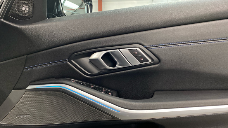 BMW 3 Series 330e M Sport 4dr Step Auto [Pro Pack] Saloon